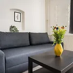 Spacious Apartment In Berlin Mitte For 6