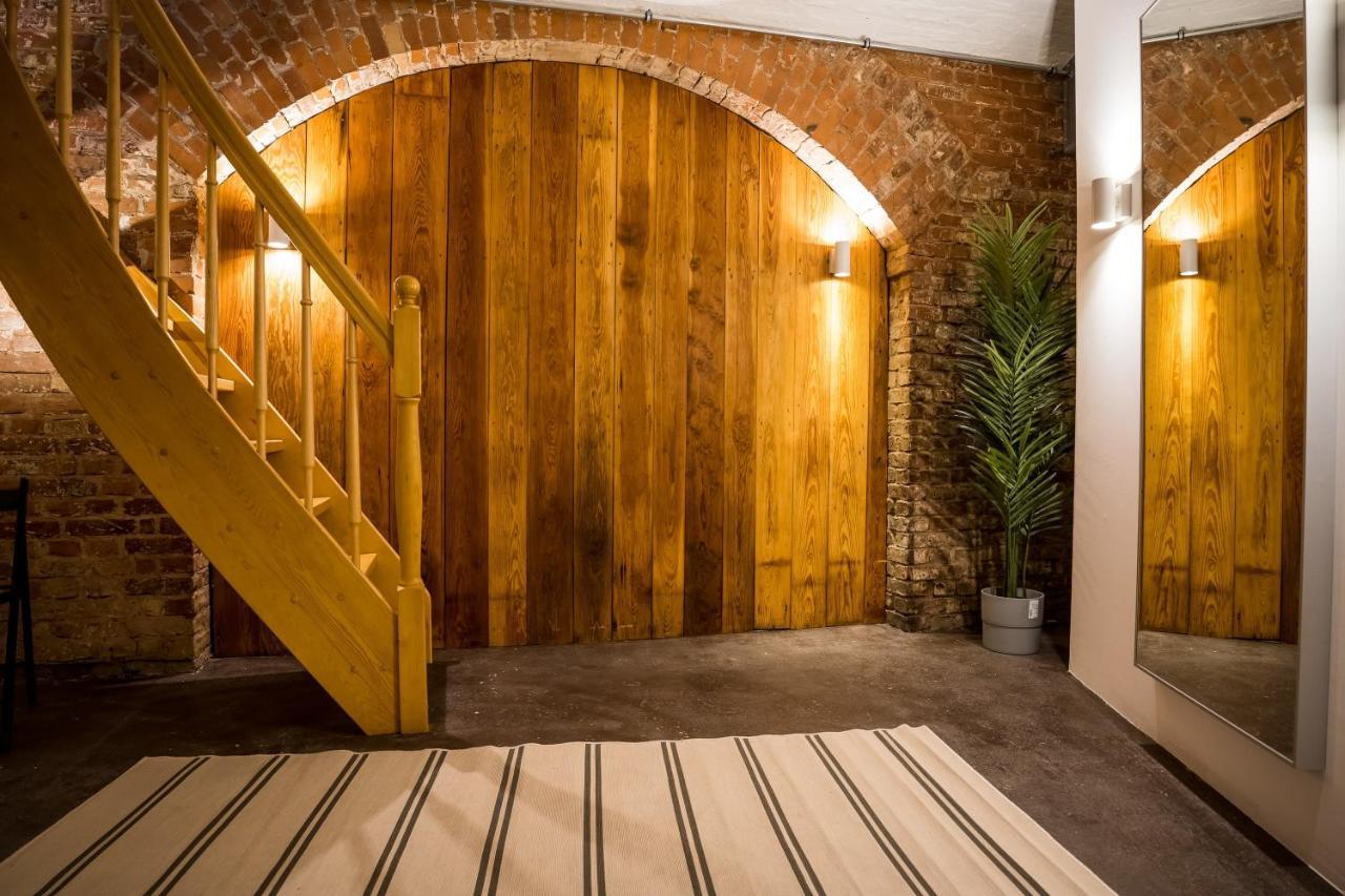Spacious In Mitte For 6 * Berlino