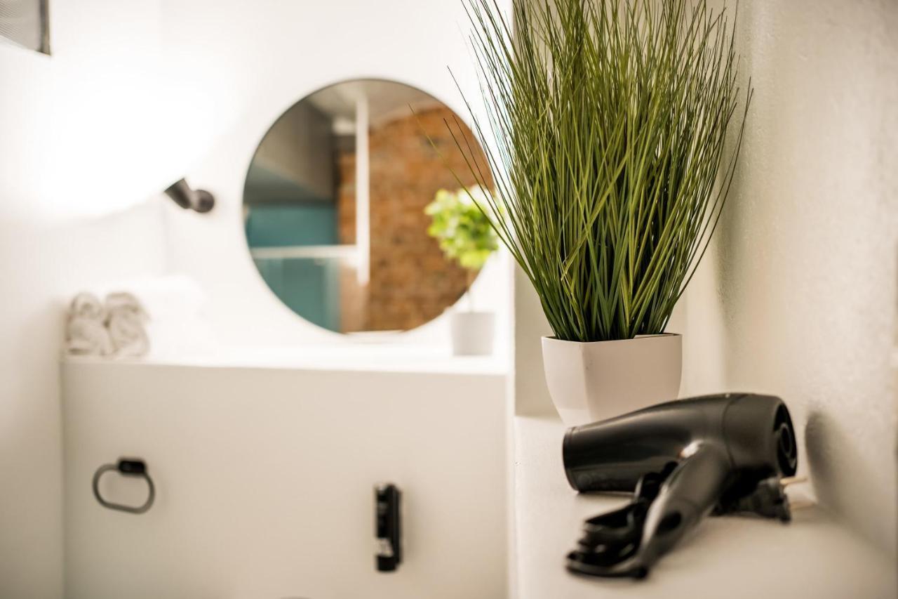 Appartamento Spacious In Mitte For 6 Berlino